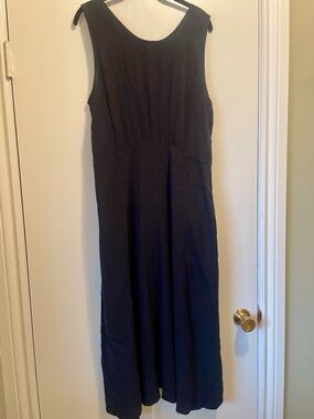 WONDERLAND Black Sleeveless Maxi Dress